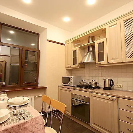 דירה - Kreshchatyk Area *